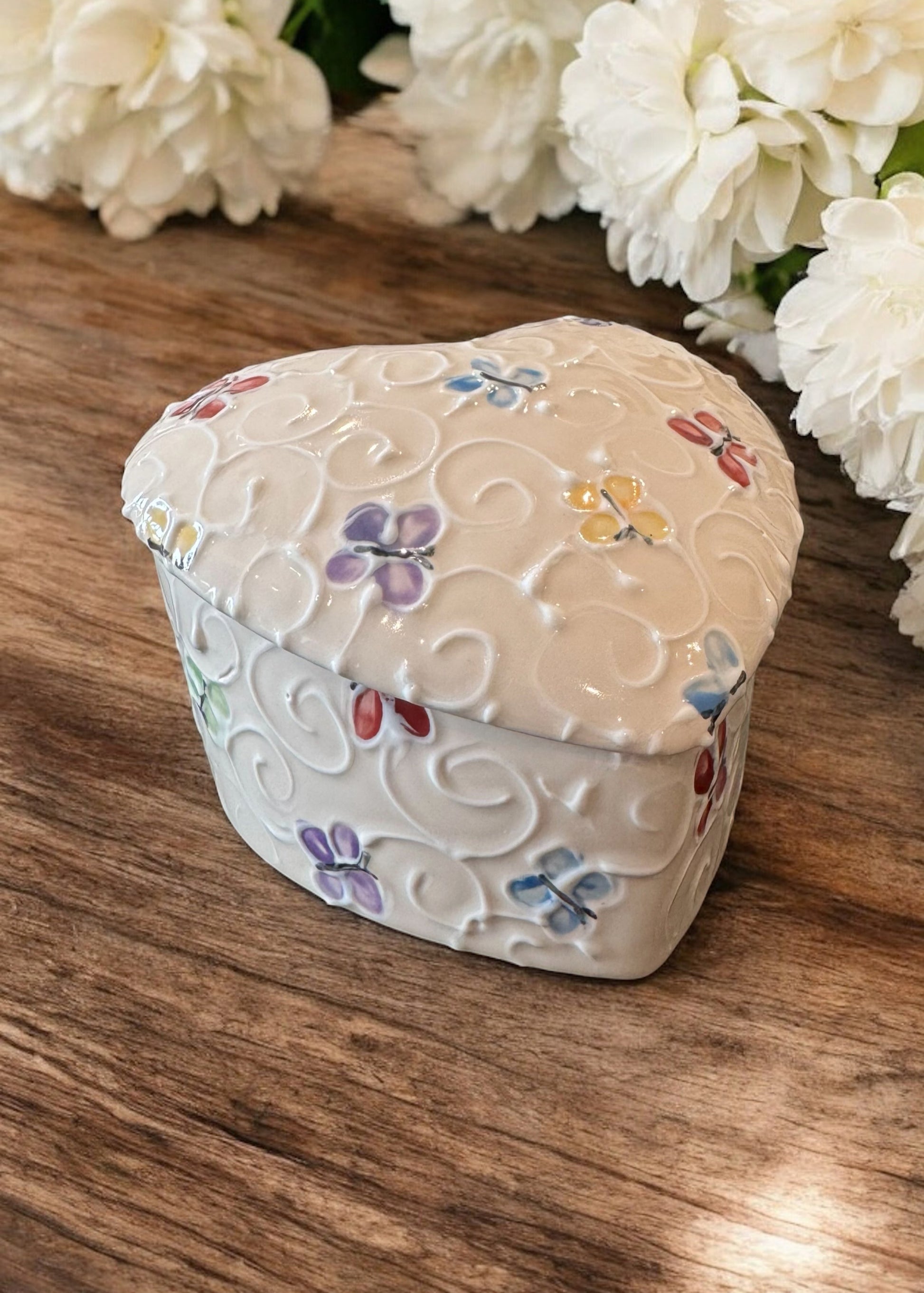 Butterfly heart box closed
