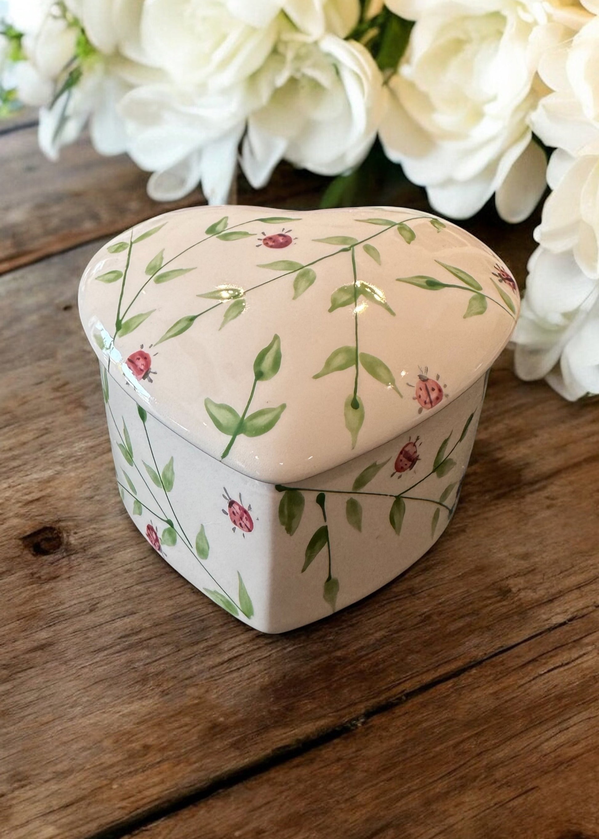 Green Leaf Heart Box