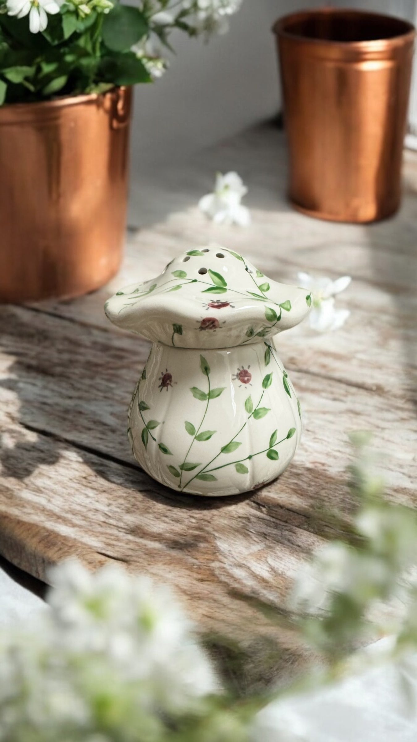 Green Leaves Mushroom ceramic fruit fly trap