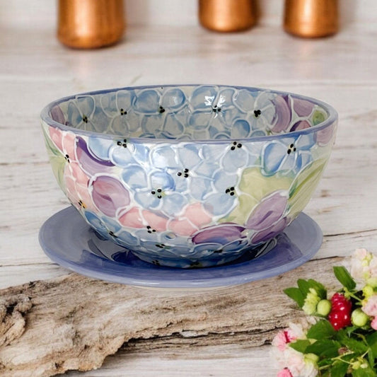 Hydrangea painted Small Berry Bowl - Ladybird Ceramics Canada