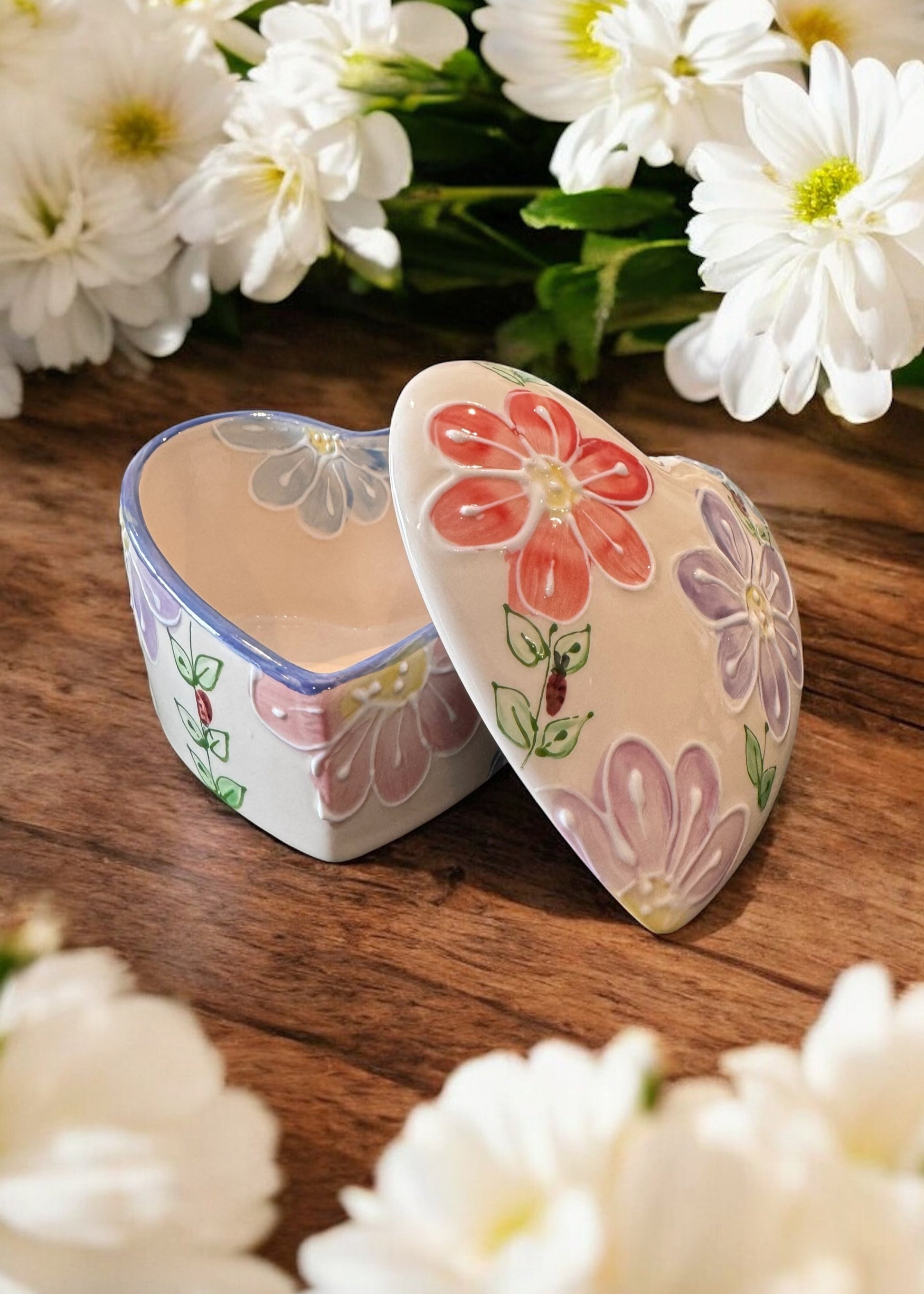 New Daisy Open Heart Box 