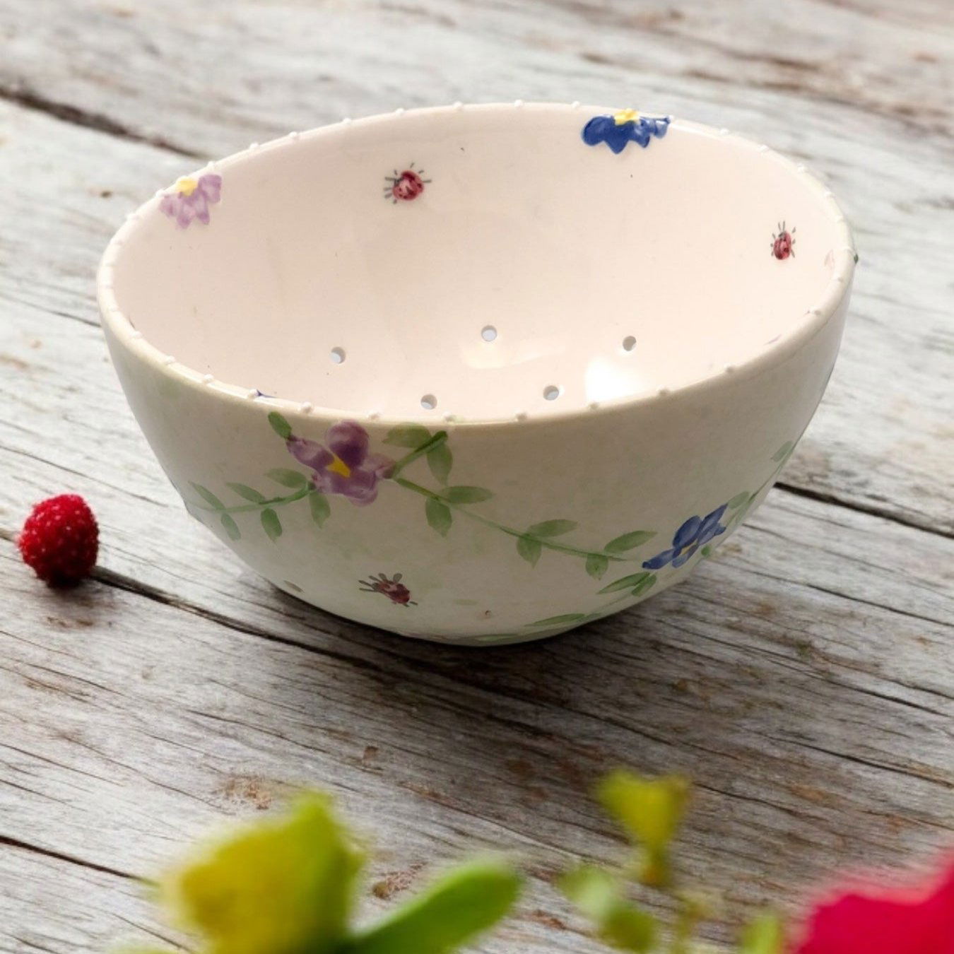 New Green painted Small Berry Bowl - Ladybird Ceramics