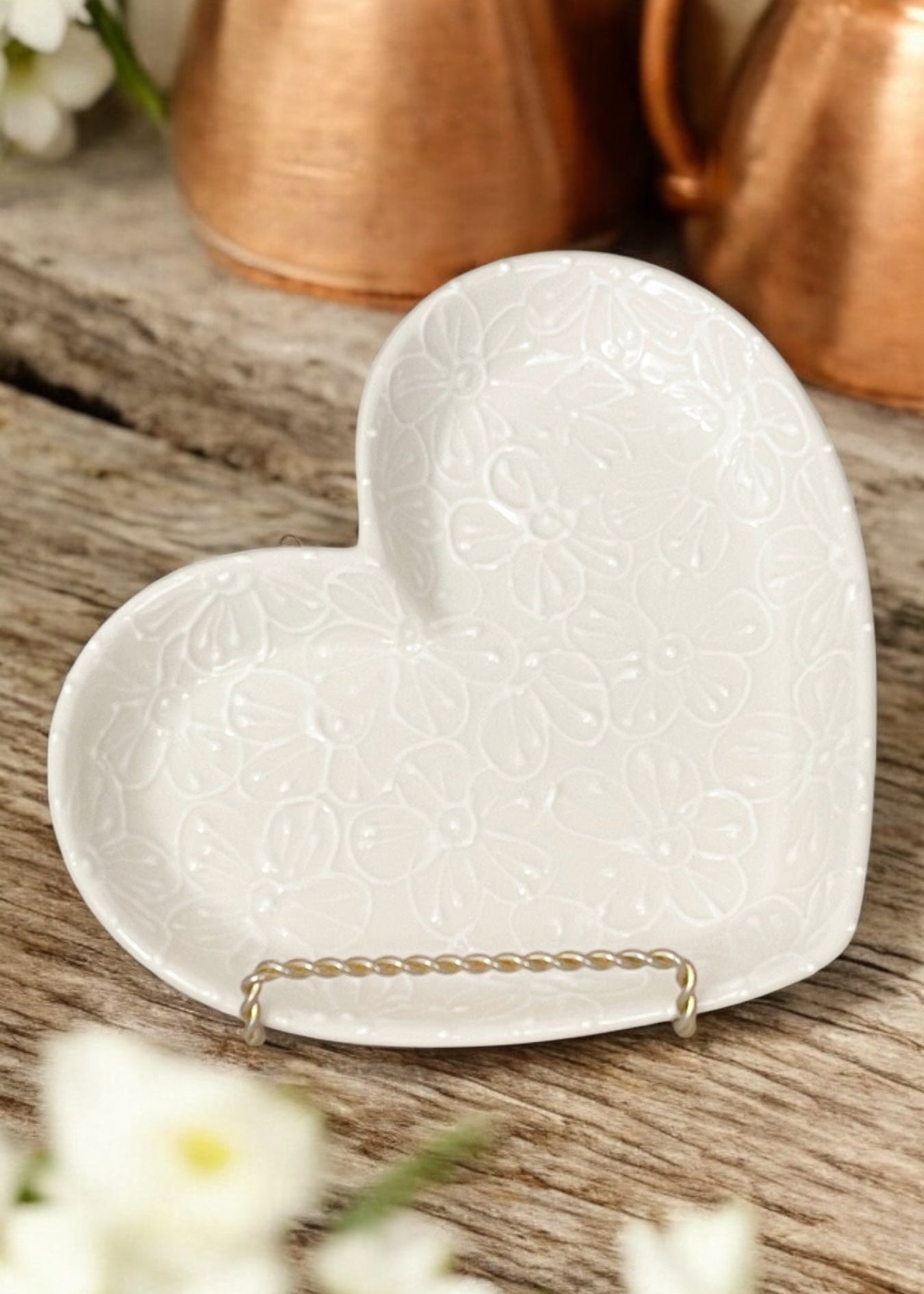 White ceramic heart plate 
