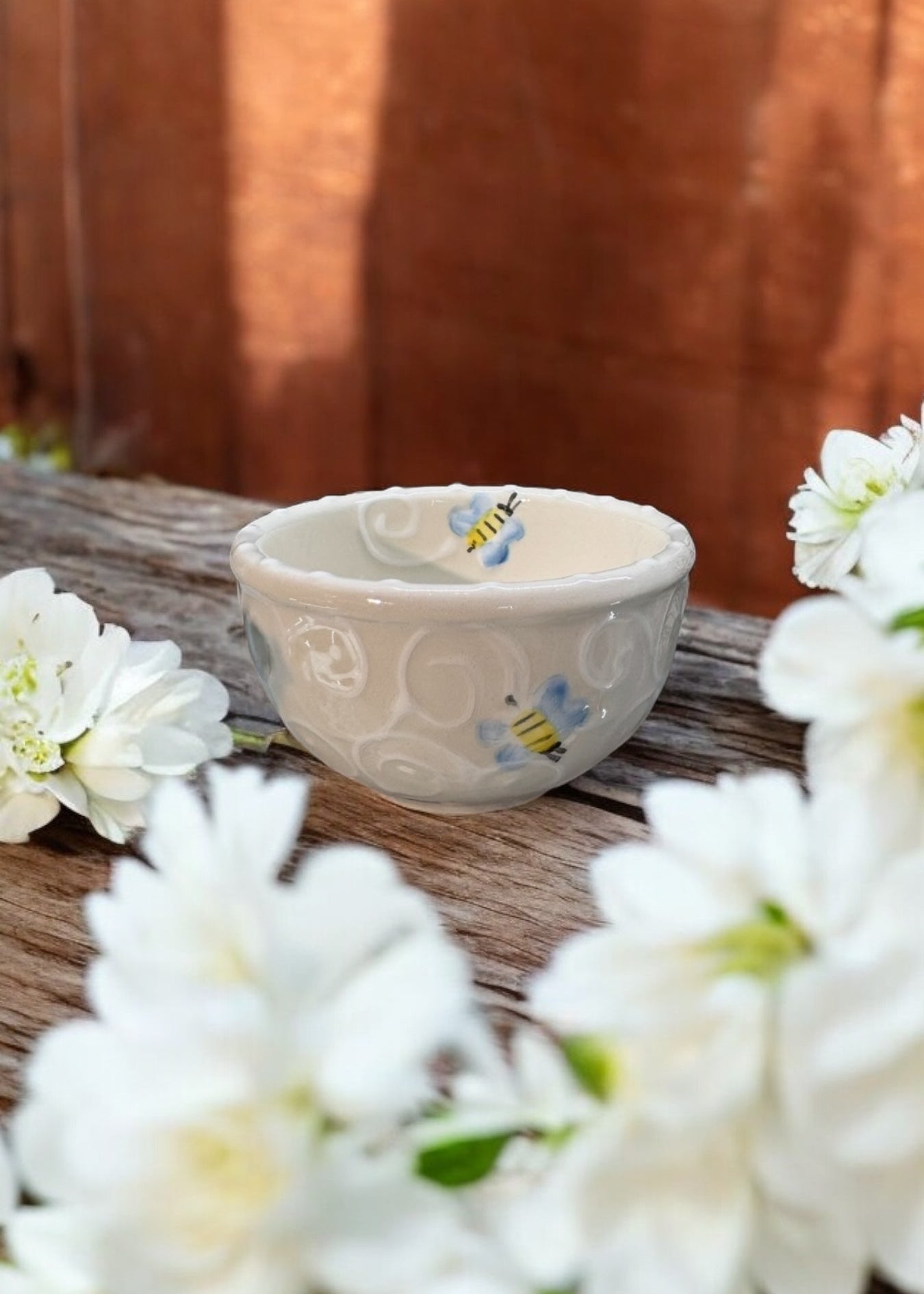 bee small sauce bowl